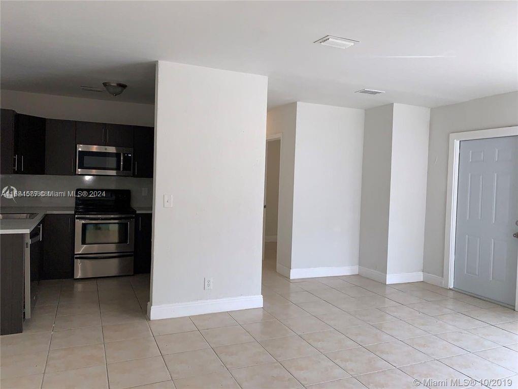 MONROE HEIGHTS - Residential Lease