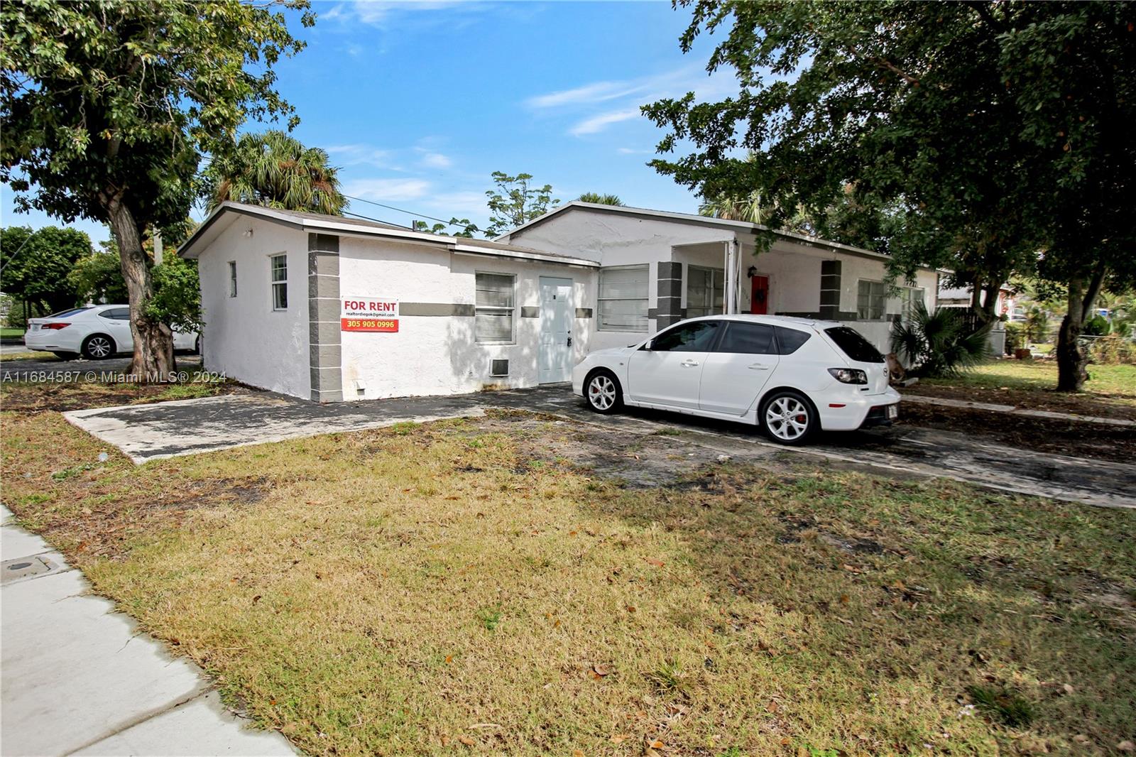 MONROE HEIGHTS - Residential Lease