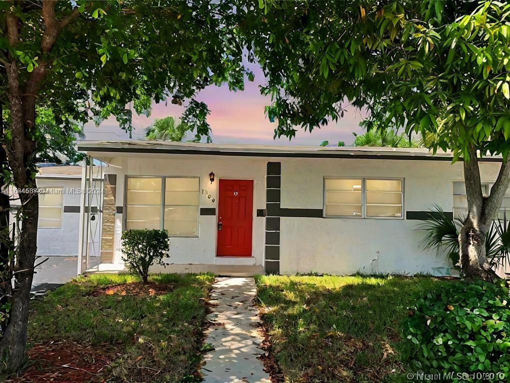 Spacious, newly renovated corner unit in a multifamily property with three bedrooms, conveniently located with parking directly in front of the unit. Ultra-flexible requirements! Move in within two hours!
