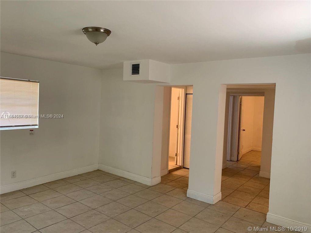 MONROE HEIGHTS - Residential Lease