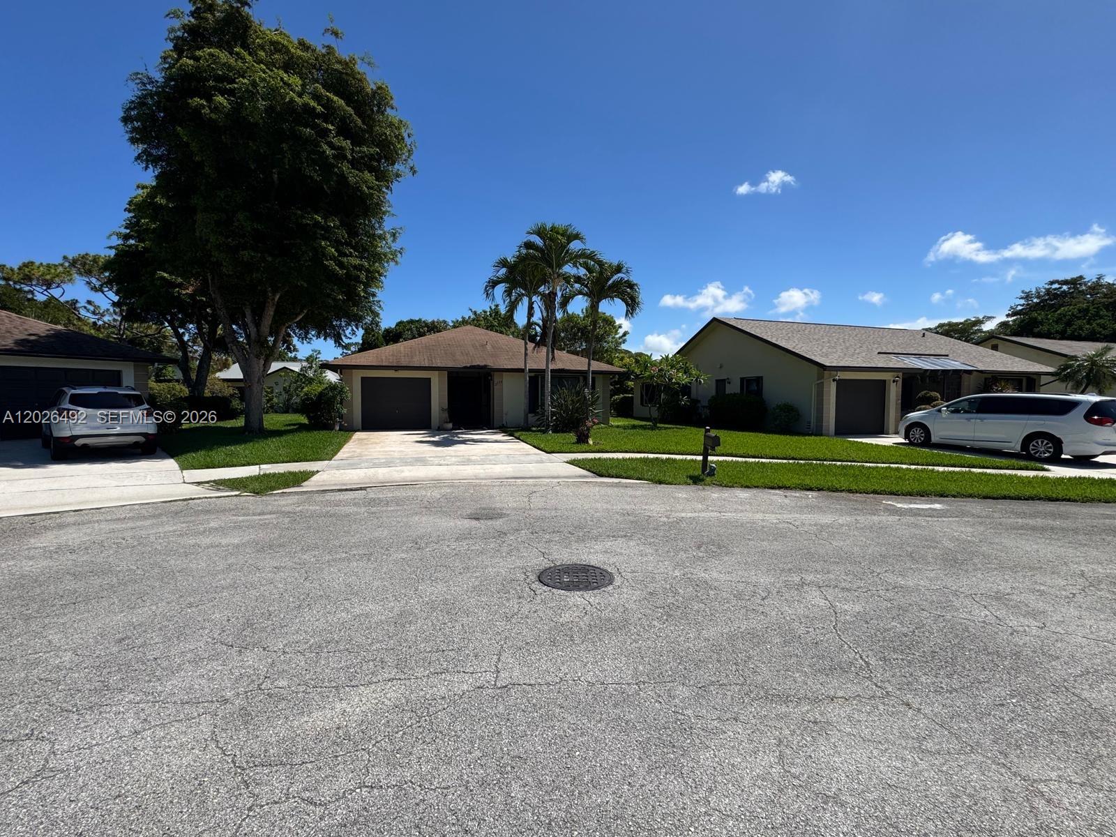2736 Carnation Ct 0