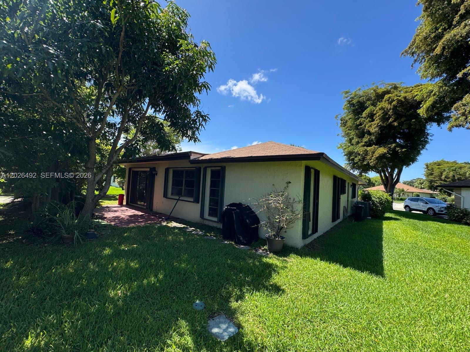 2736 Carnation Ct 0
