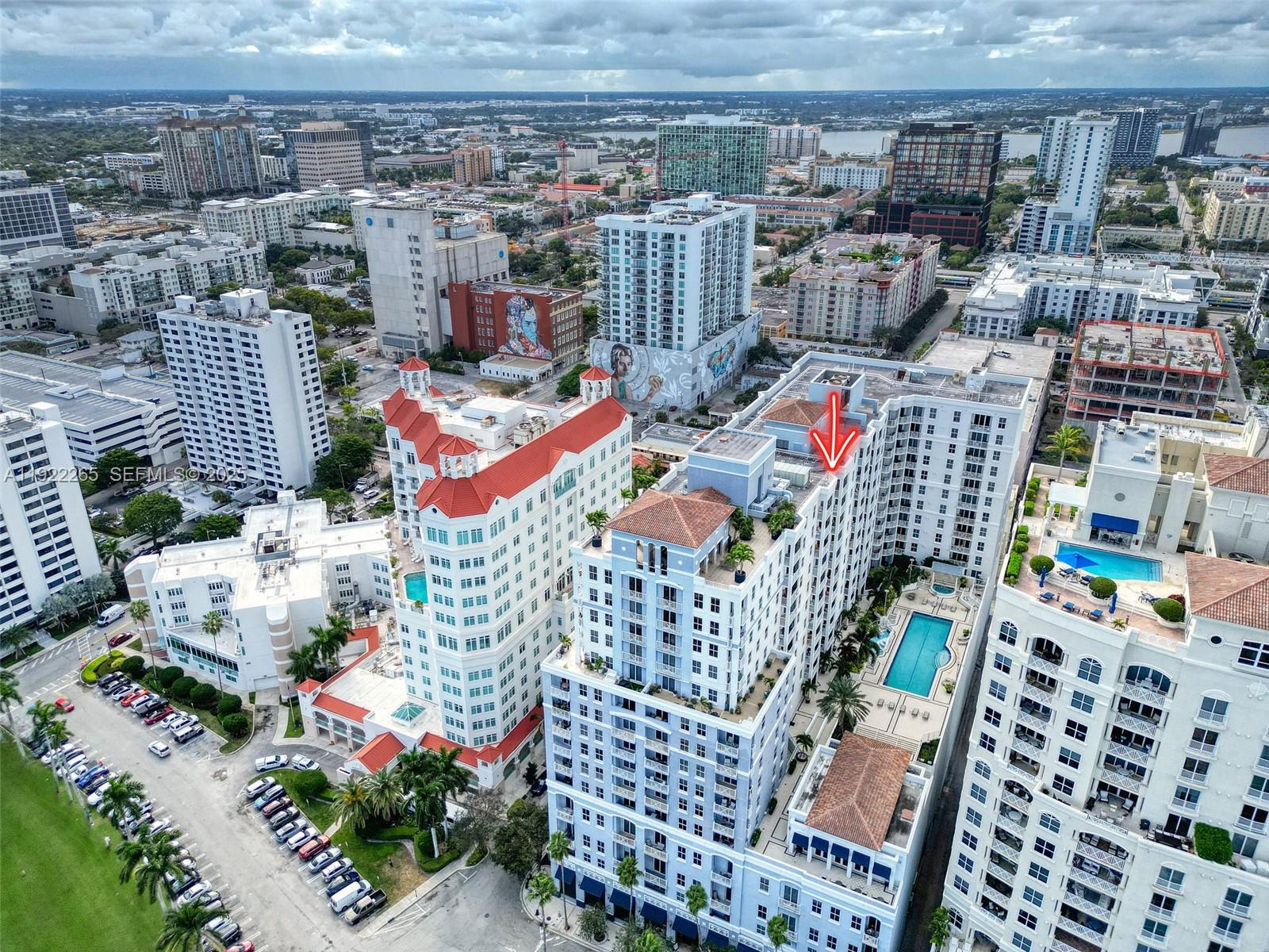 STRAND CONDO - Residential