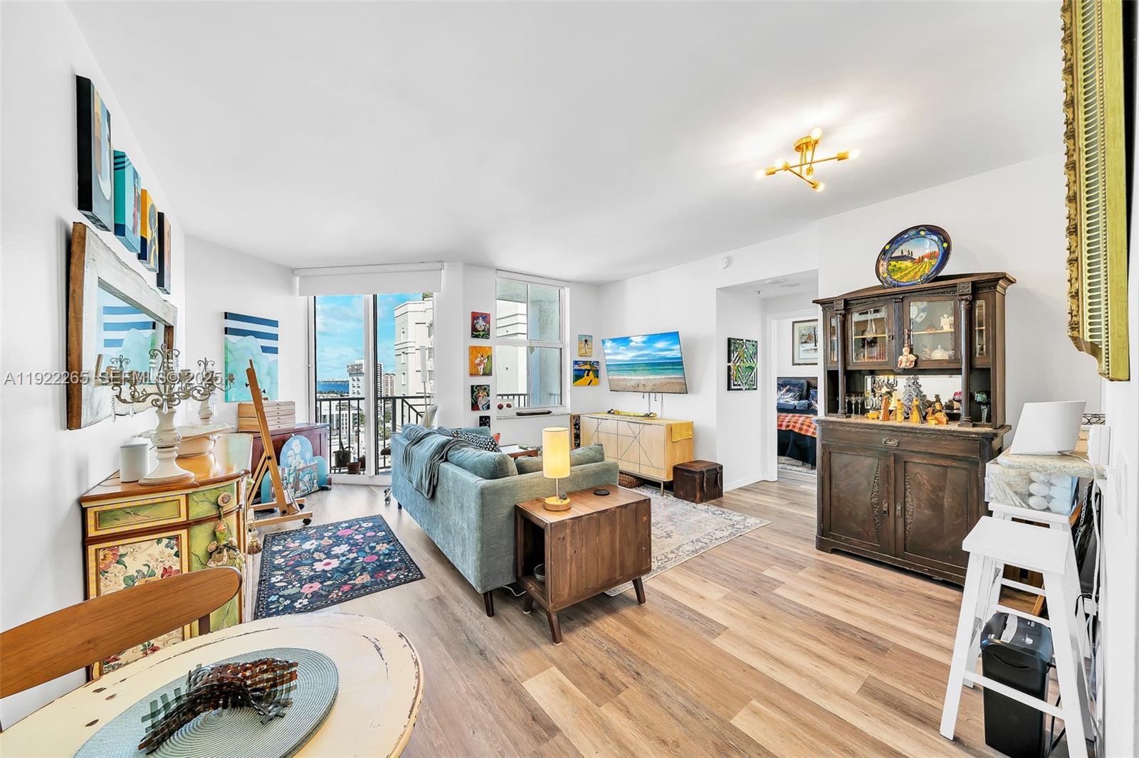 View photos, virtual tours, details... 255 Evernia St 1421