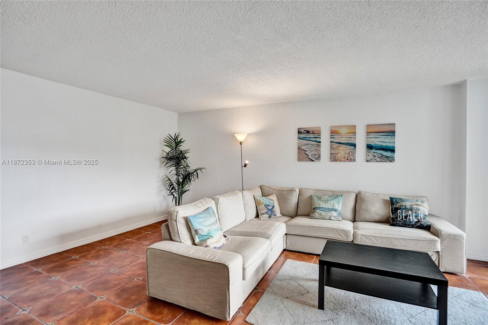 1000 Parkview Dr 412