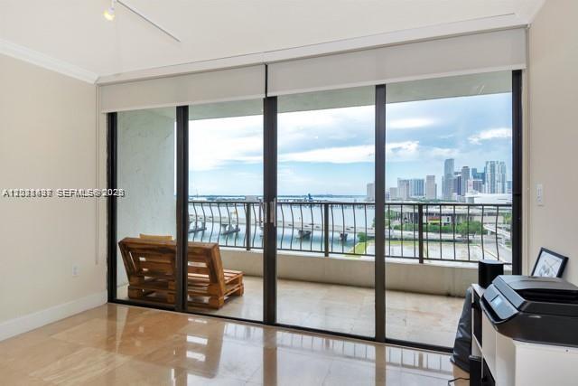 555 NE 15th St 16H