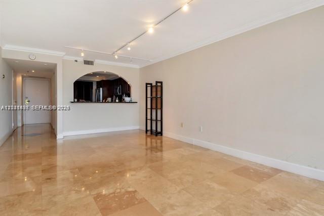 555 NE 15th St 16H