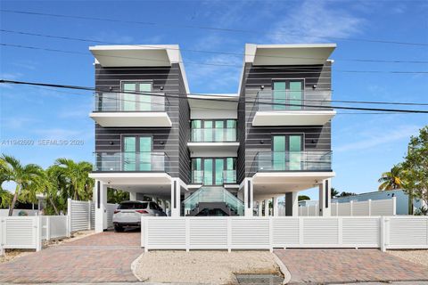 141 Grassy Rd Key Largo FL 33037