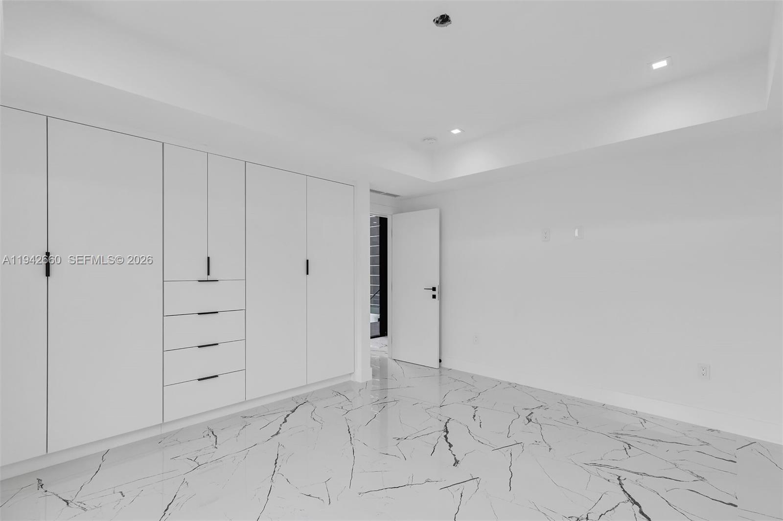 LAKE SURPRISE ESTATES - Residential