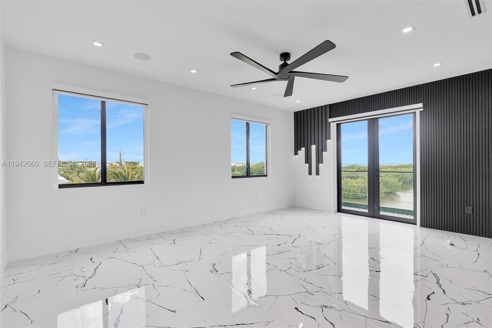 LAKE SURPRISE ESTATES - Residential