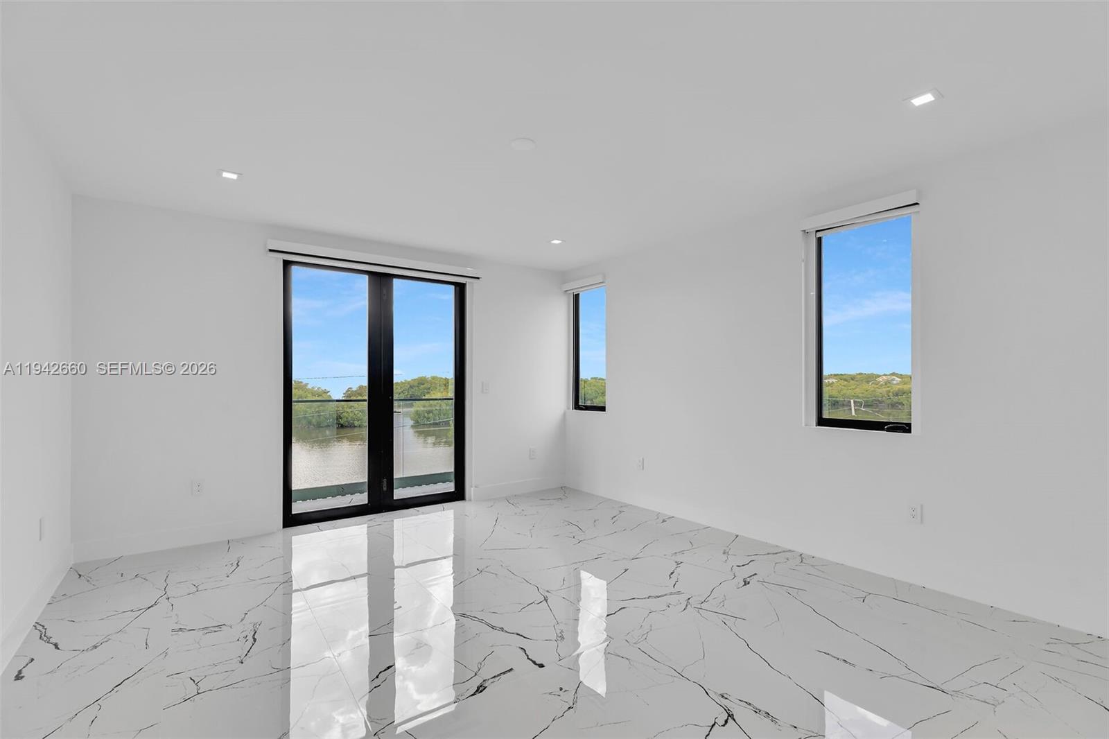 LAKE SURPRISE ESTATES - Residential