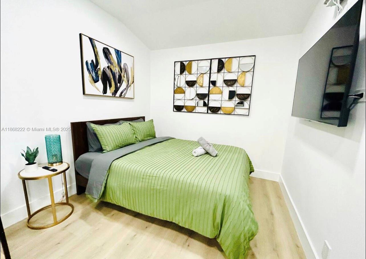 Centrally located private studio efficiency for short/long term rental. The property features a newly remodeled bathroom and comes fully furnished with an equipped kitchenette. Rent includes water, electric, and Wi-Fi. Private side entrance with a designated parking space. ONLY FOR 1 PERSON