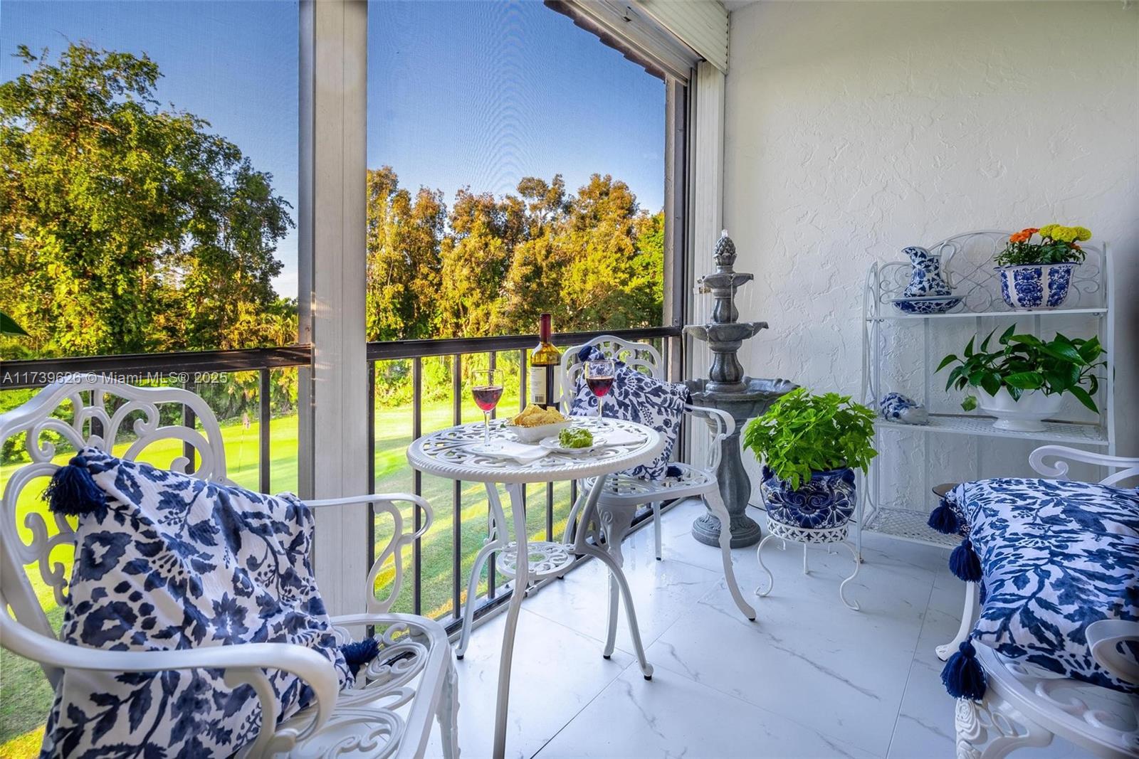 HOLLYBROOK GOLF AND - Residential