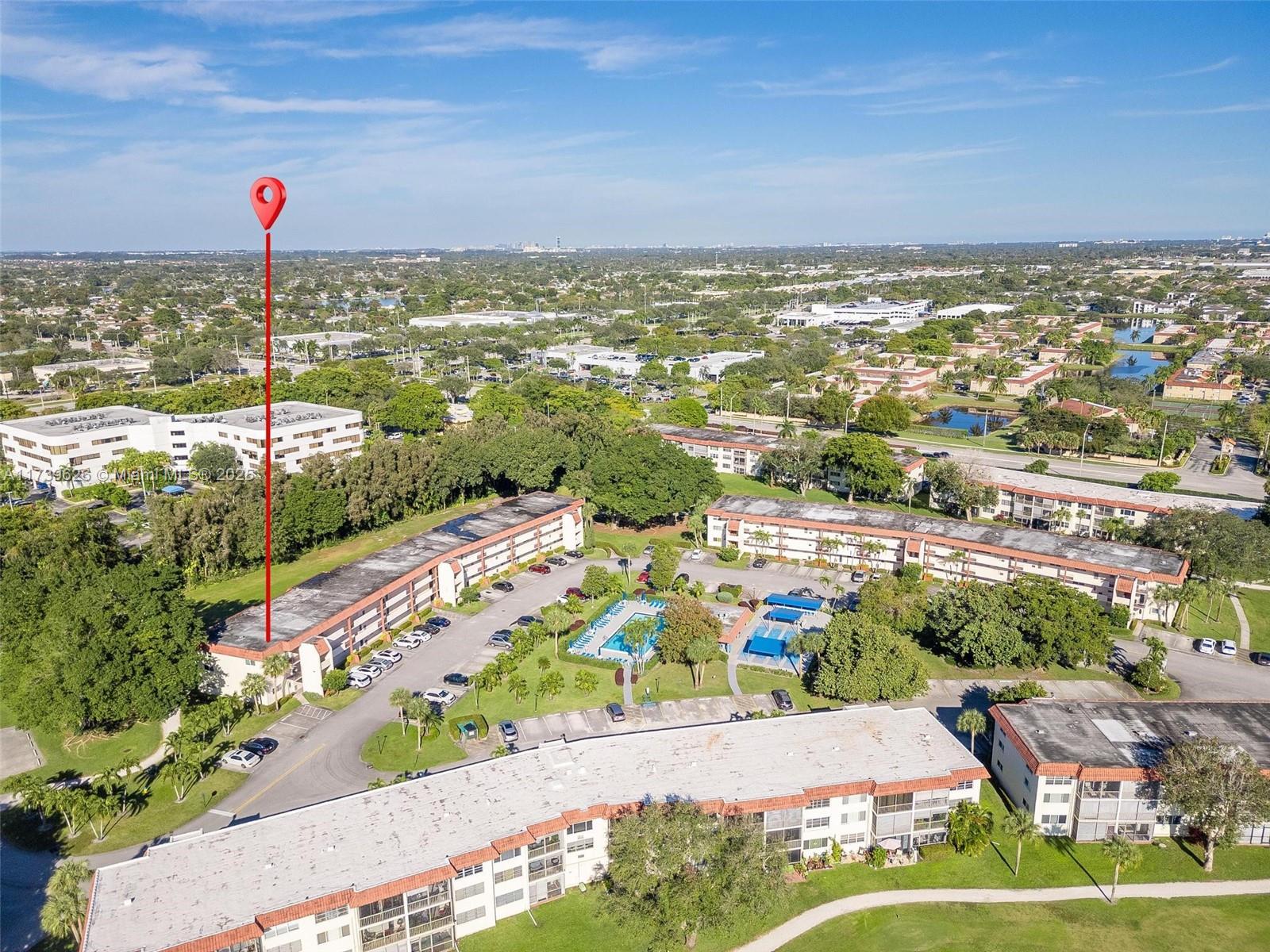 HOLLYBROOK GOLF AND - Residential