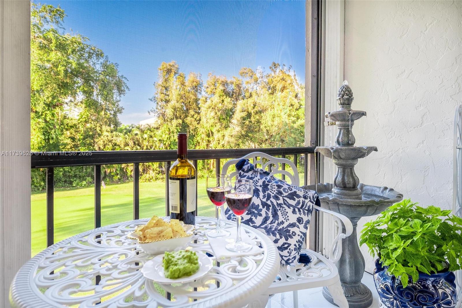 HOLLYBROOK GOLF AND - Residential