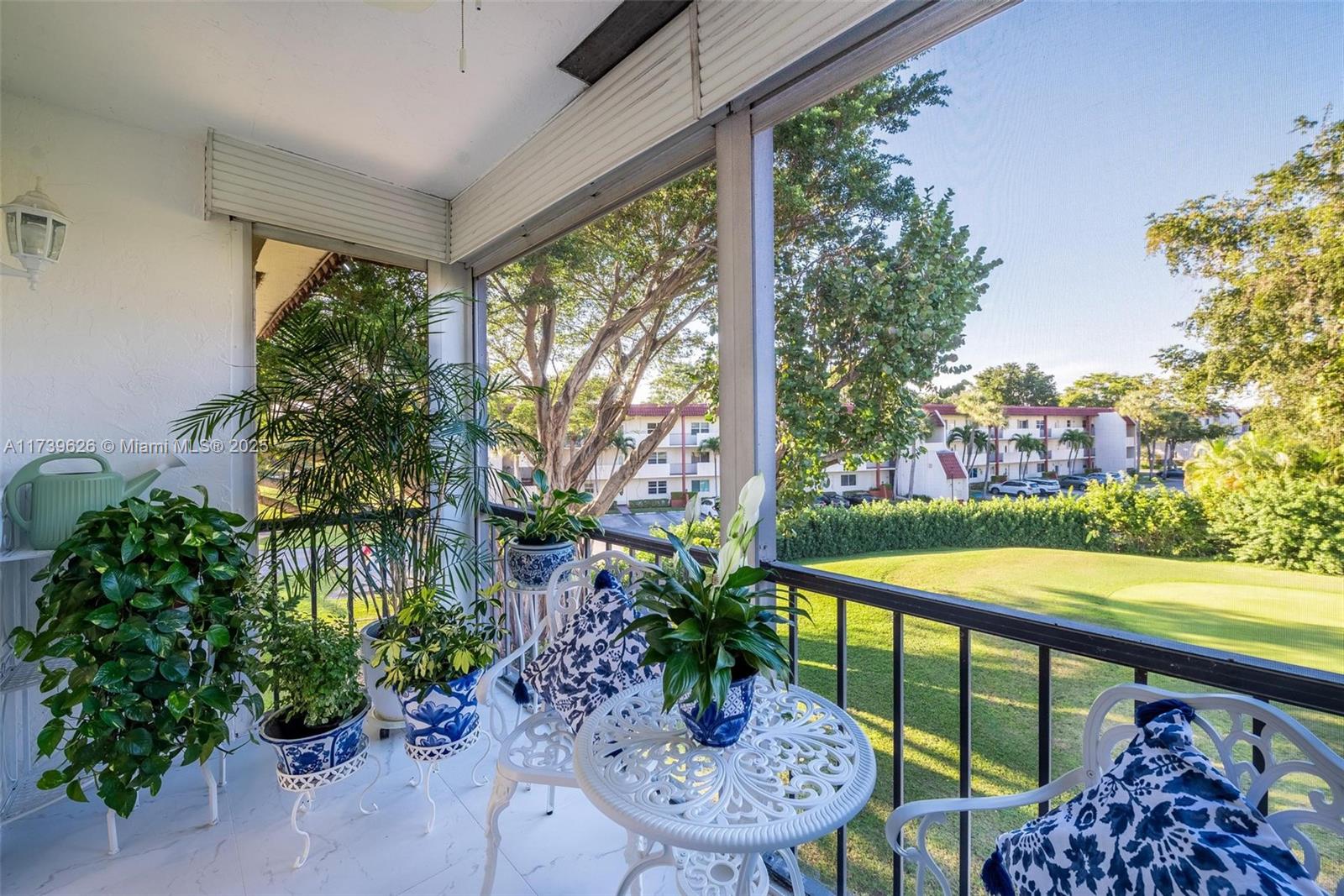 HOLLYBROOK GOLF AND - Residential