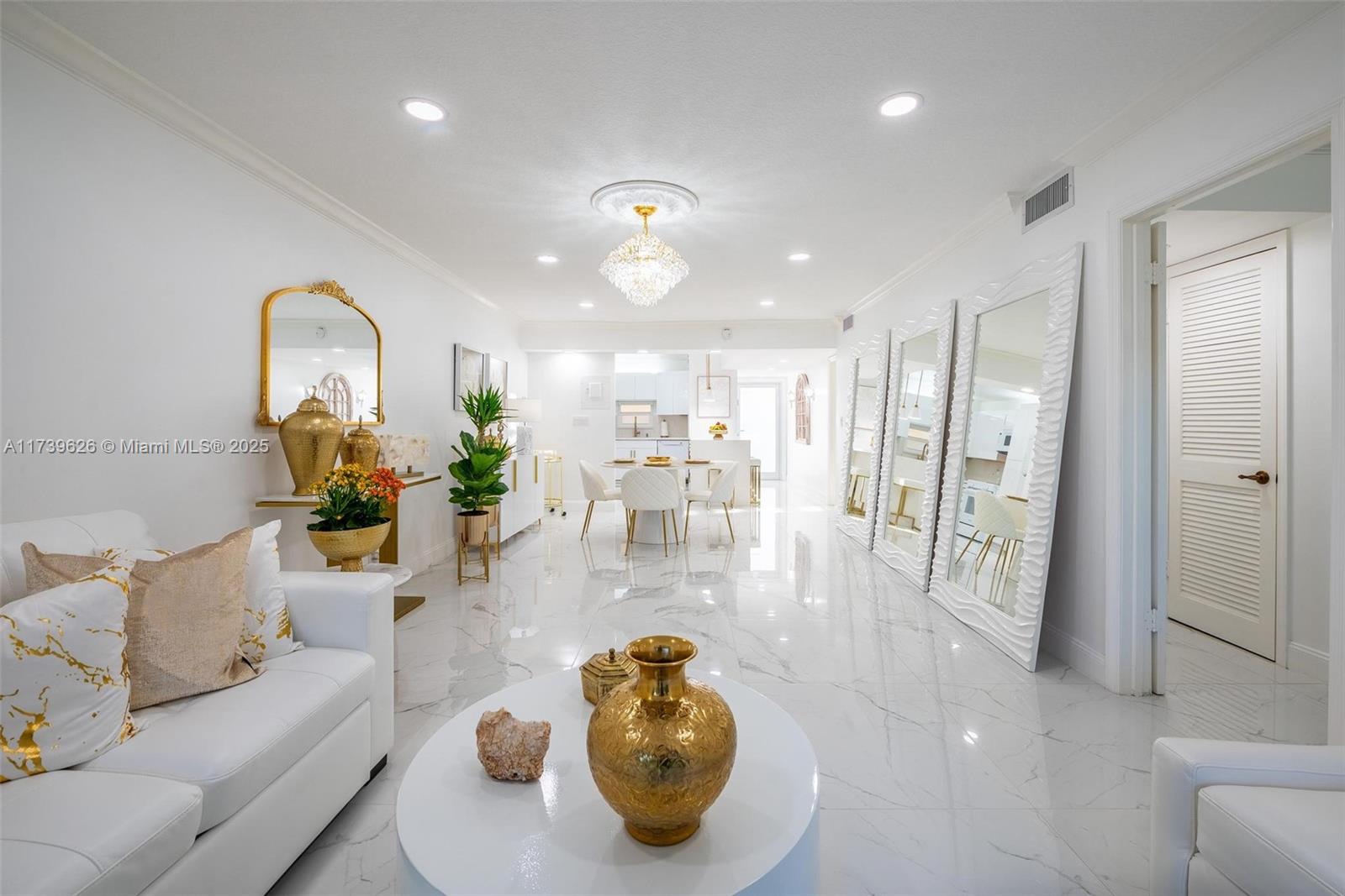 HOLLYBROOK GOLF AND - Residential