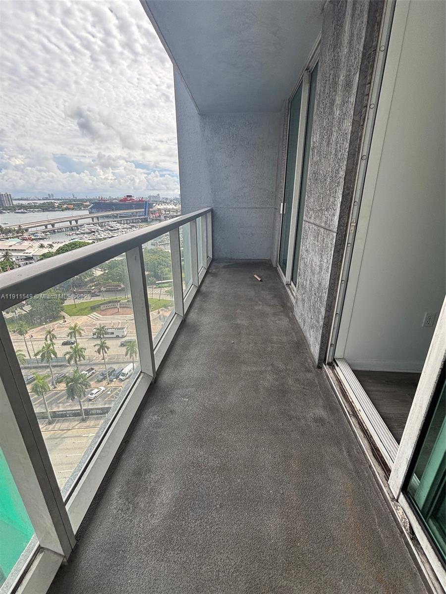 VIZCAYNE NORTH CONDO - Residential Lease