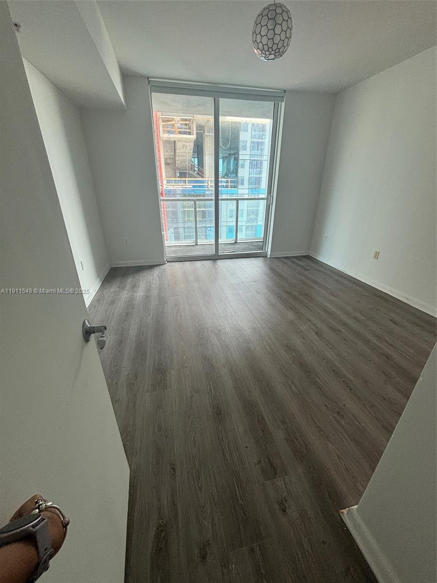 VIZCAYNE NORTH CONDO - Residential Lease