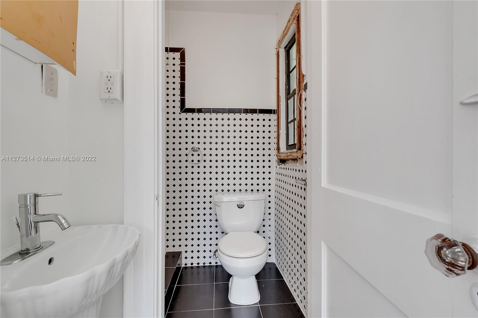 CORAL GABLES SEC B - Residential