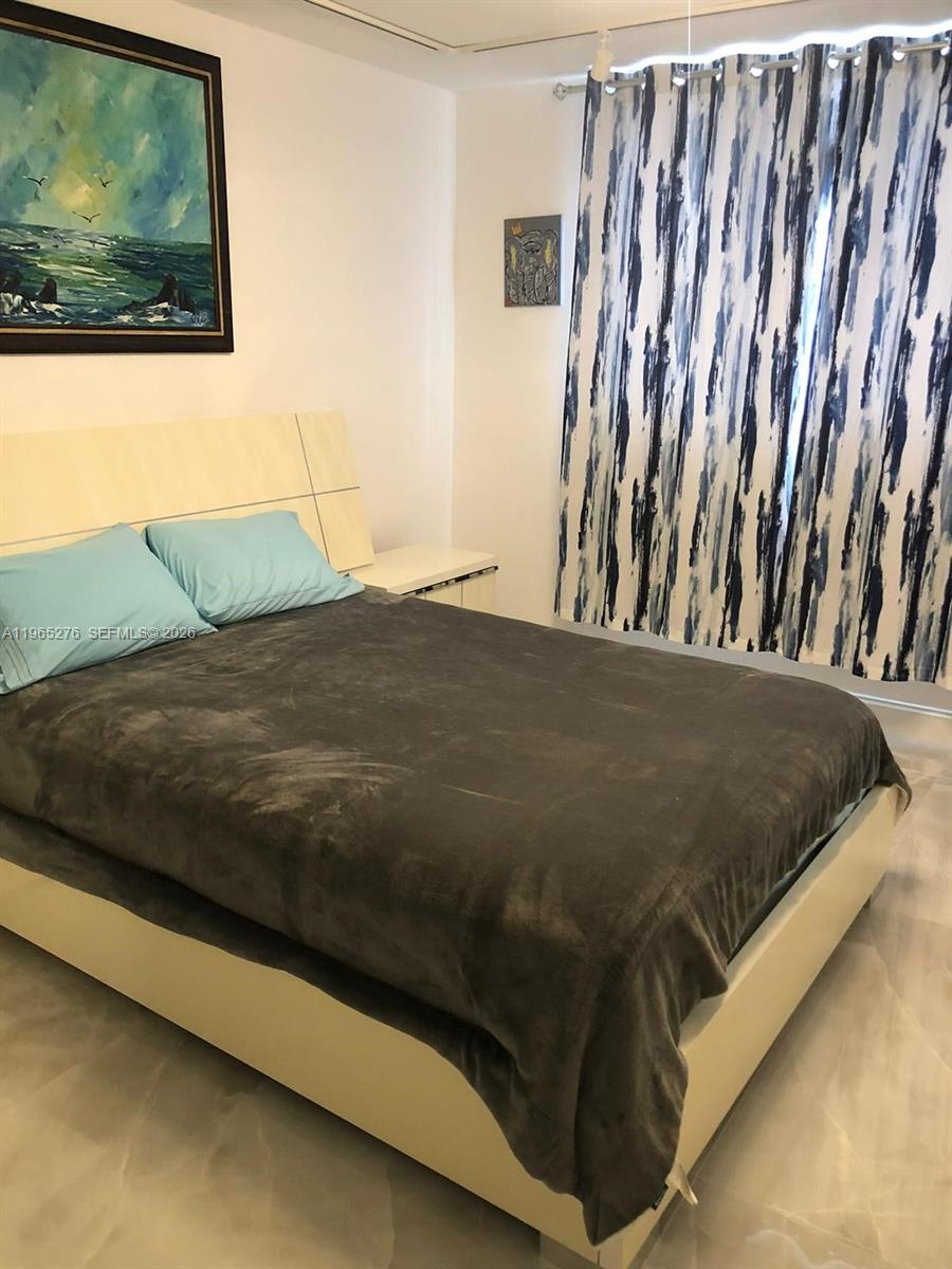 MANATEE CONDO - Residential Lease