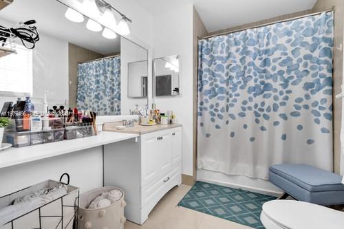 LAKE POINTE SEC 4 - Residential