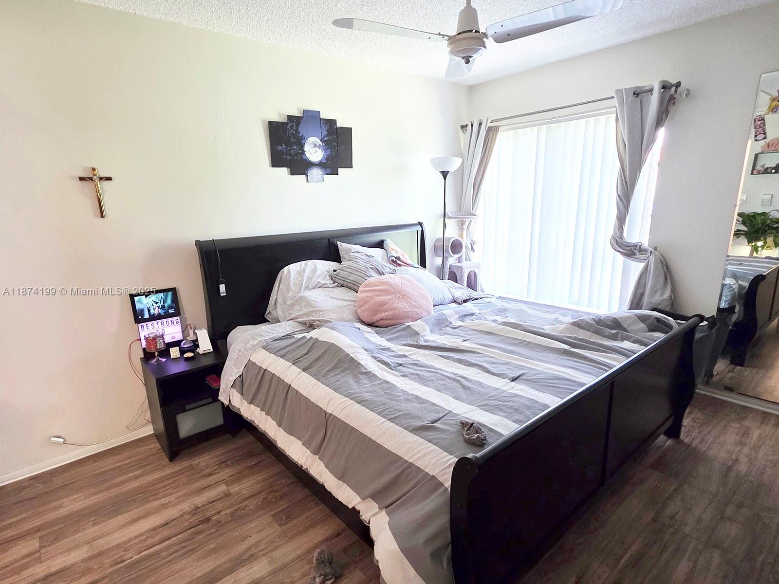 MANORS OF INVERRARY I-5 - Residential