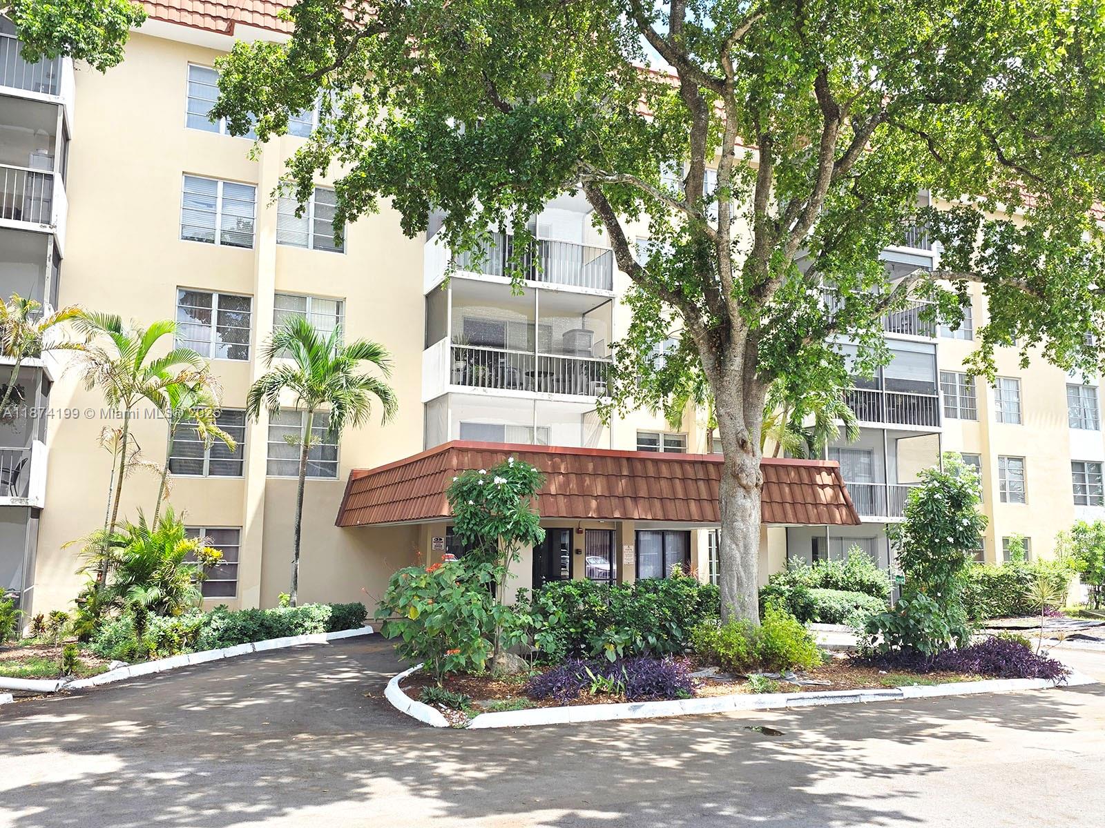 MANORS OF INVERRARY I-5 - Residential