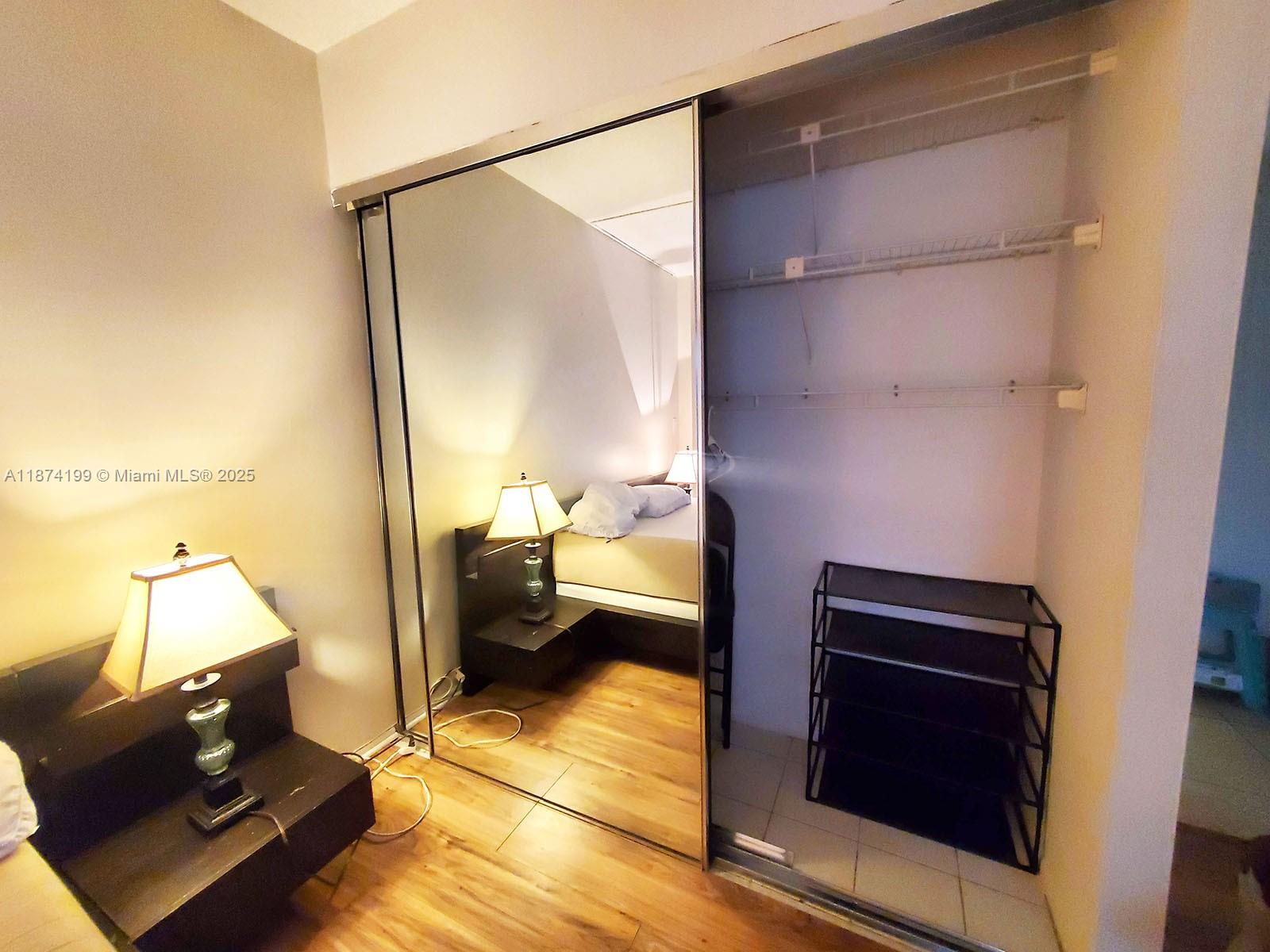 MANORS OF INVERRARY I-5 - Residential