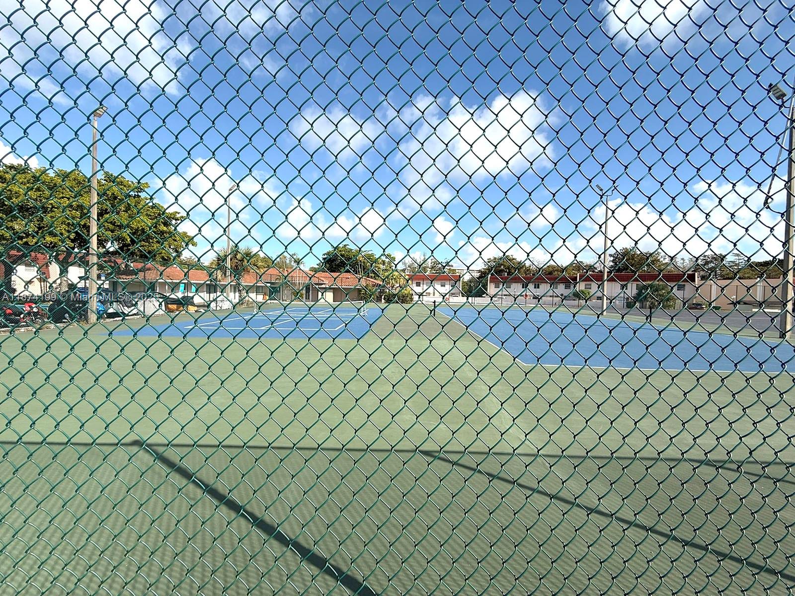 MANORS OF INVERRARY I-5 - Residential