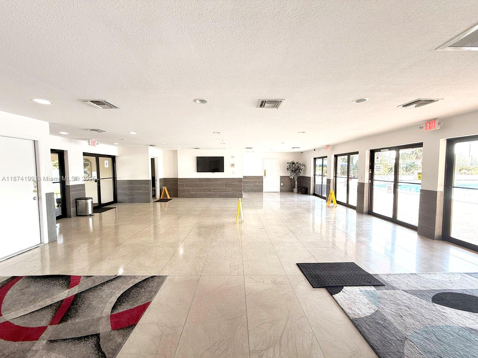 MANORS OF INVERRARY I-5 - Residential