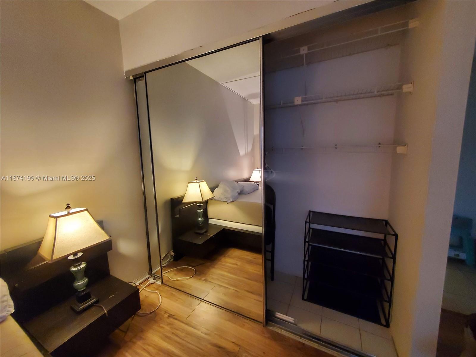 MANORS OF INVERRARY I-5 - Residential