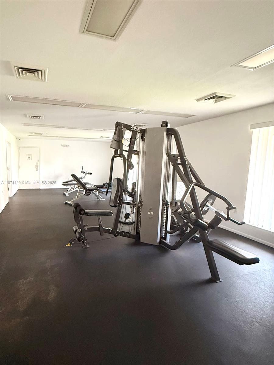 MANORS OF INVERRARY I-5 - Residential