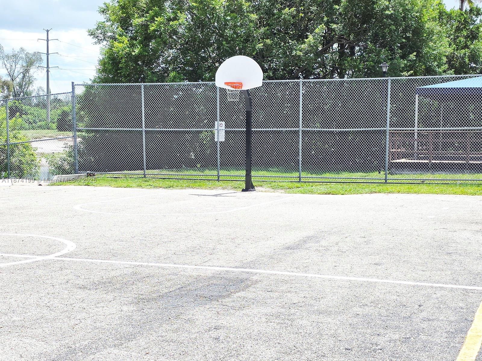 MANORS OF INVERRARY I-5 - Residential