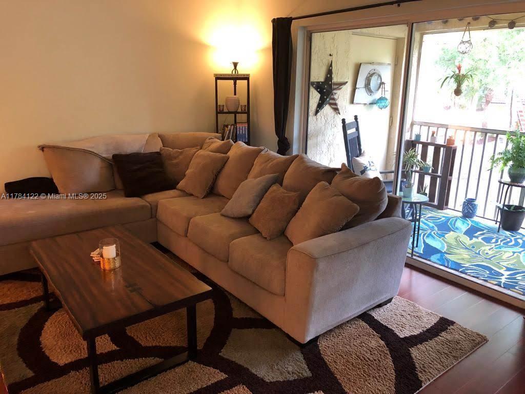 930 Coral Club Dr 930