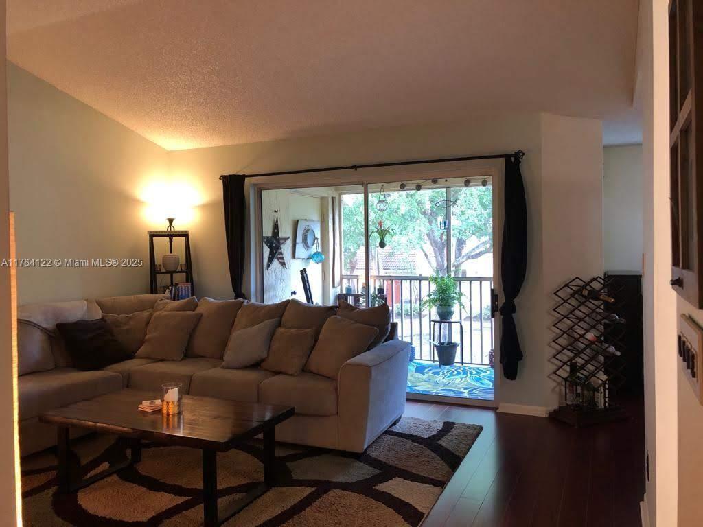 930 Coral Club Dr 930