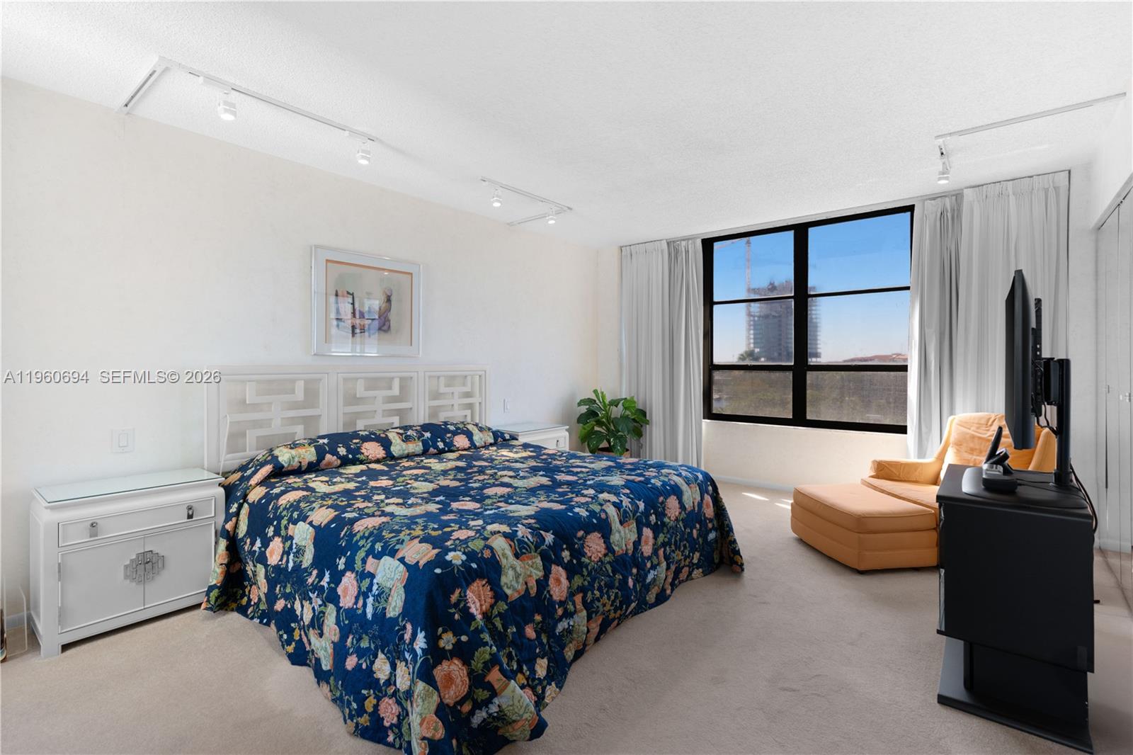 OLYMPUS CONDO - Residential