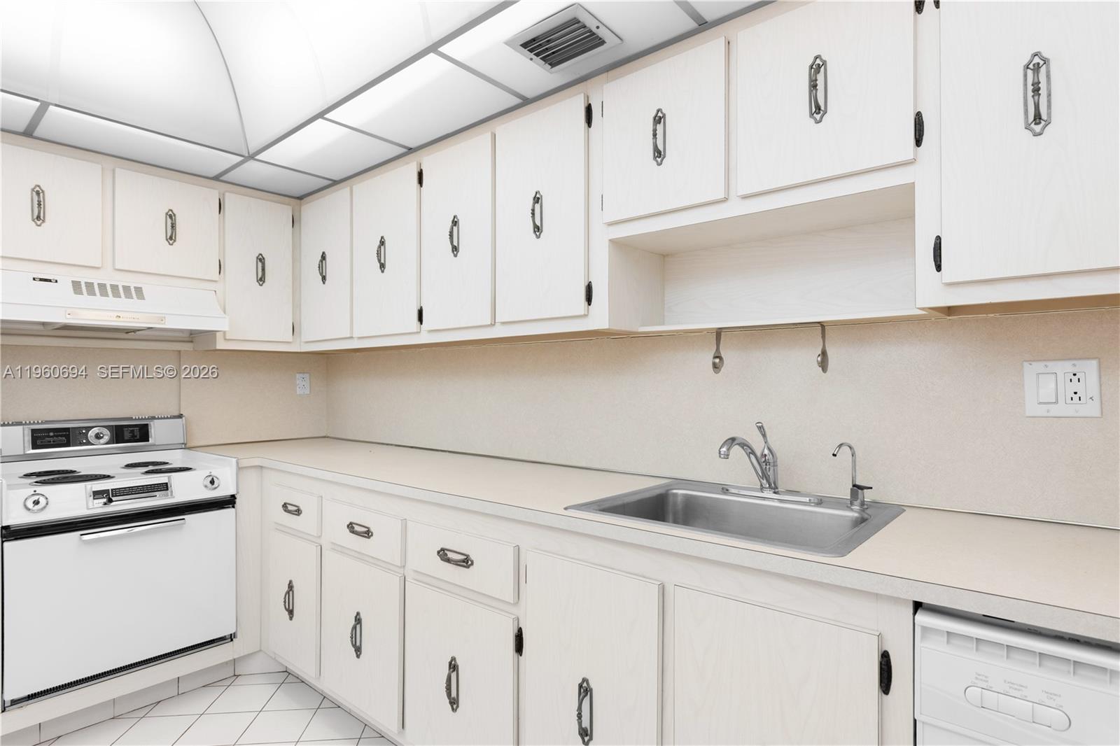 OLYMPUS CONDO - Residential