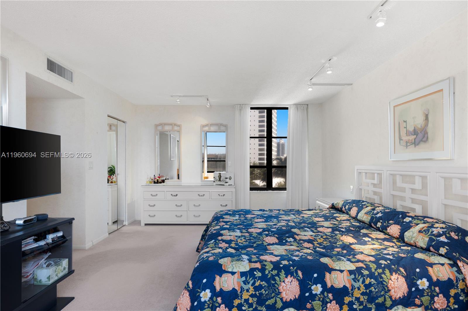 OLYMPUS CONDO - Residential