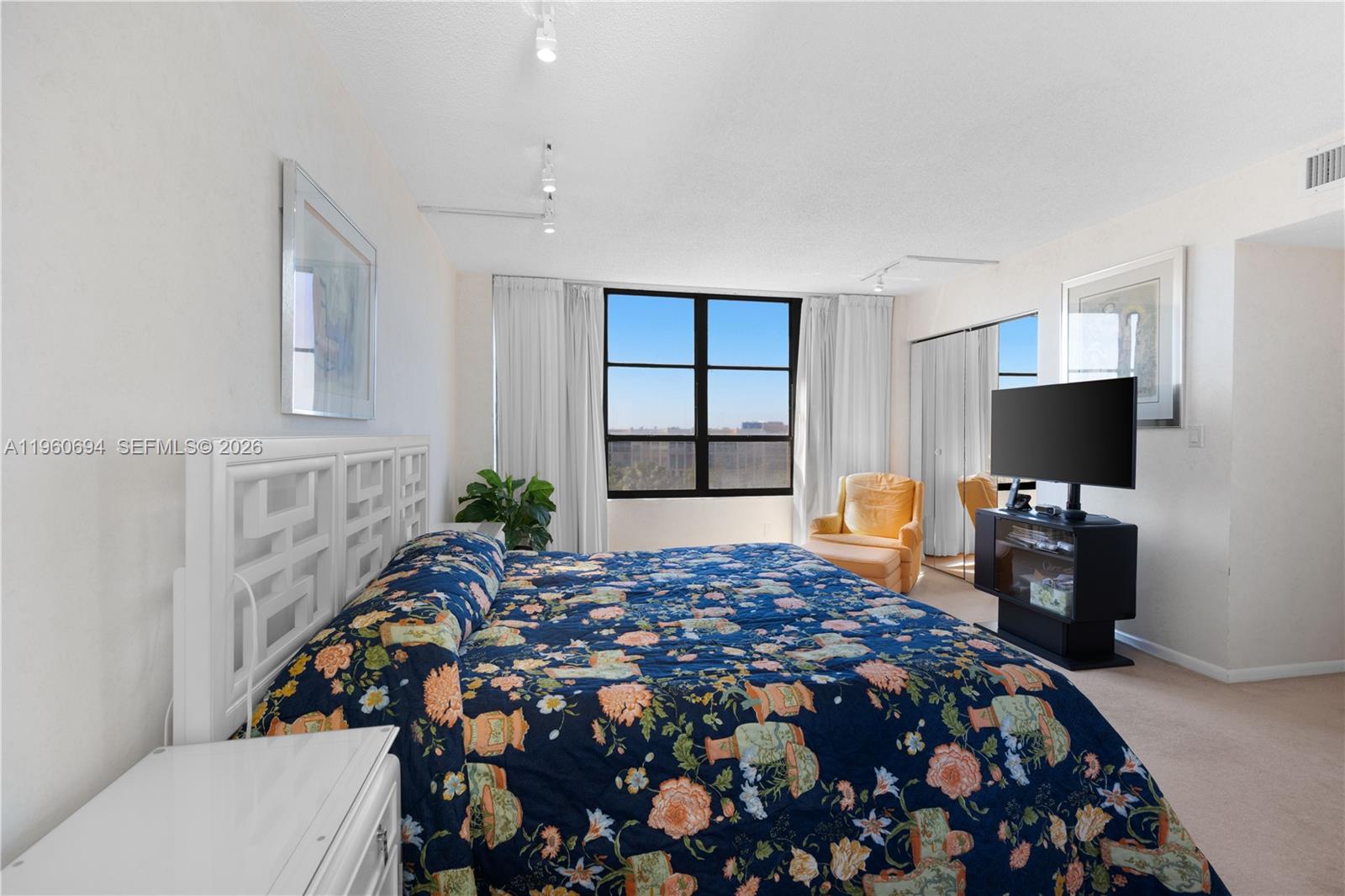 OLYMPUS CONDO - Residential