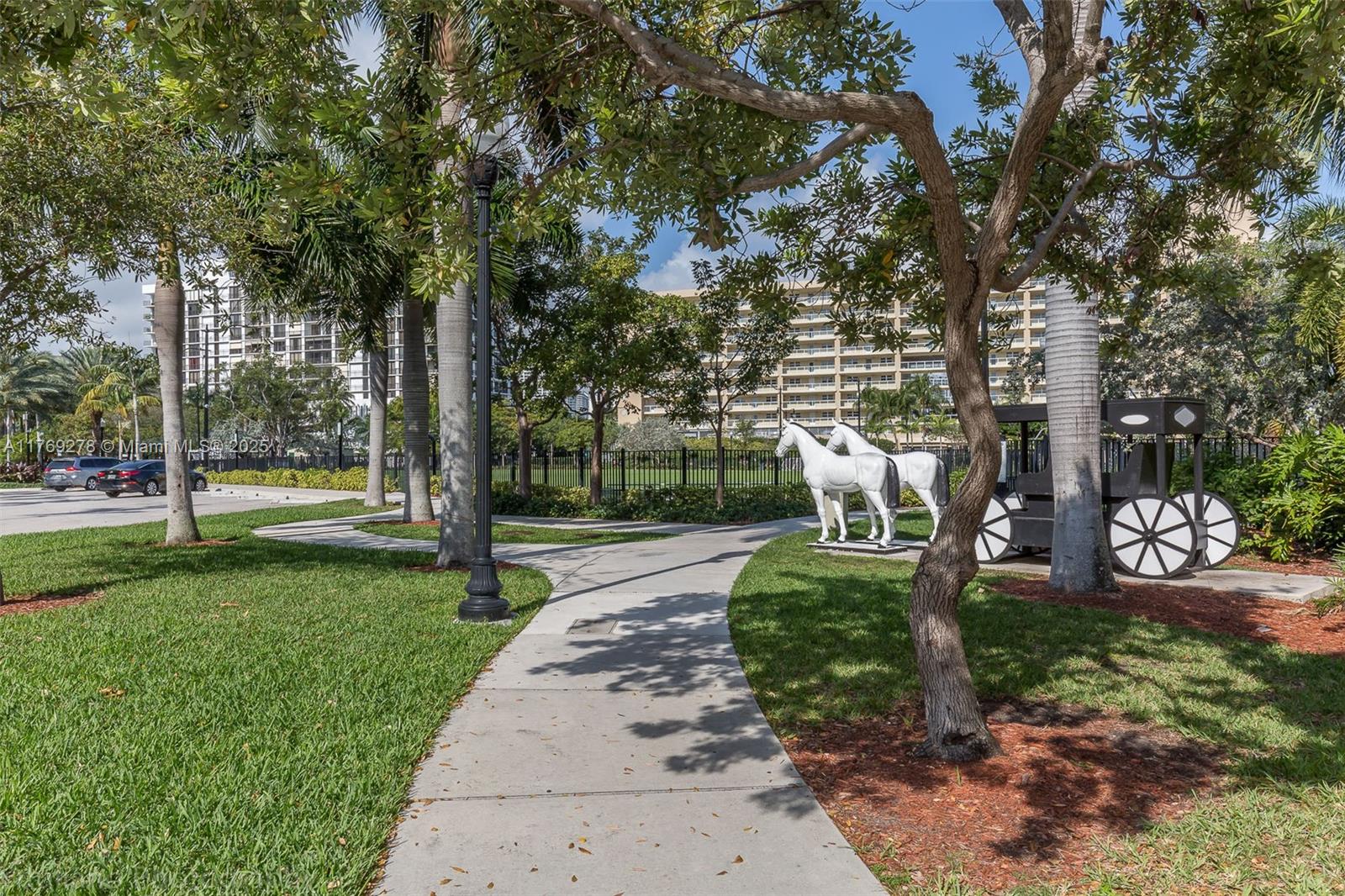 LE CARTIER CONDO - Residential