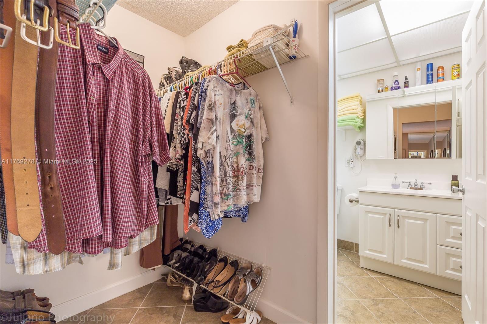 LE CARTIER CONDO - Residential