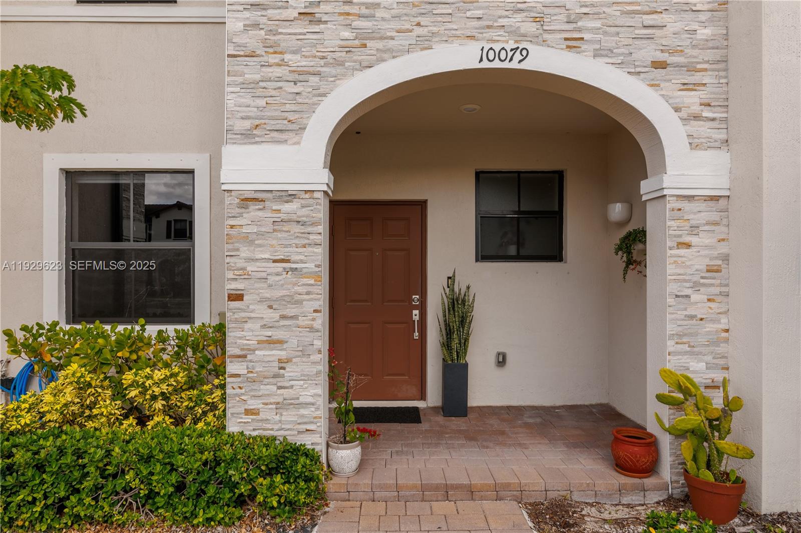 ENCLAVE SOUTH PHASE 2 - Residential