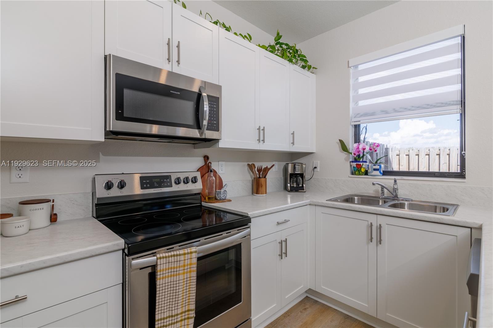 ENCLAVE SOUTH PHASE 2 - Residential