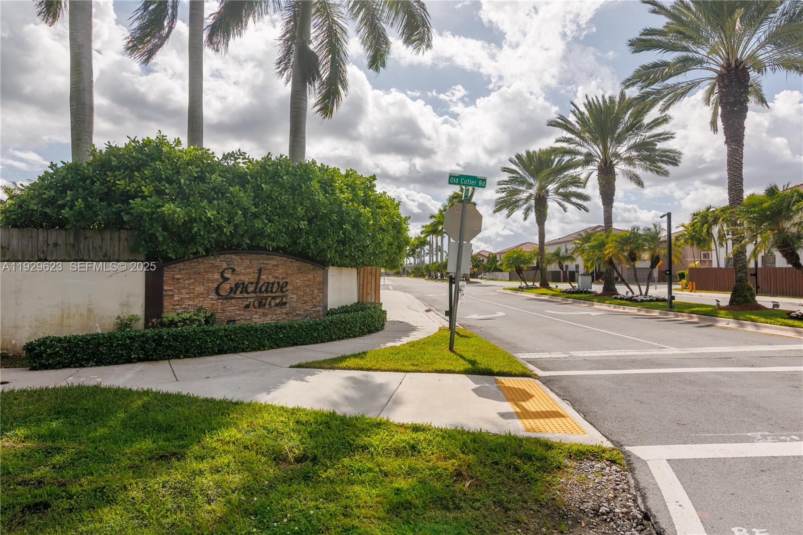 ENCLAVE SOUTH PHASE 2 - Residential