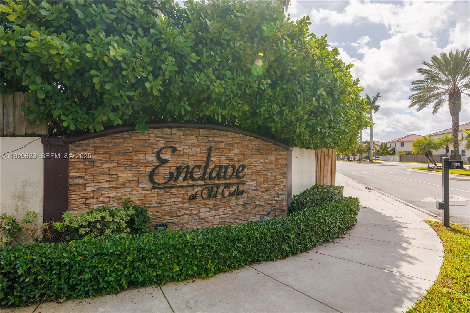 ENCLAVE SOUTH PHASE 2 - Residential