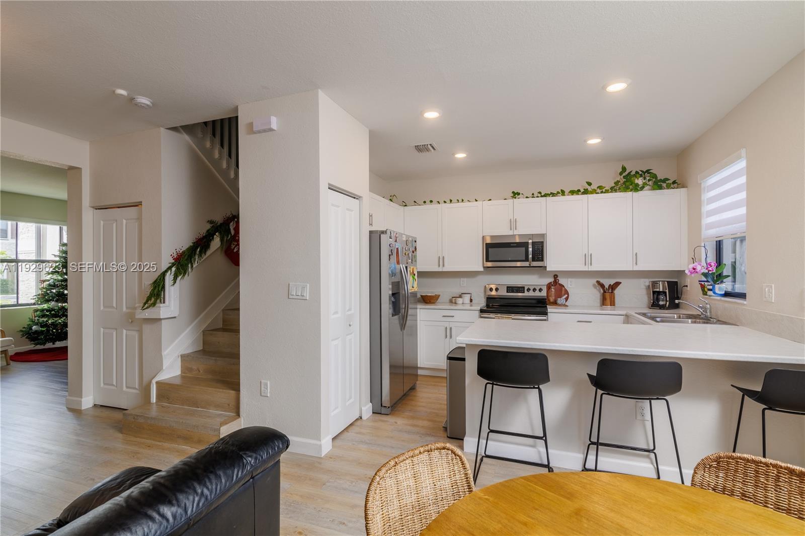 ENCLAVE SOUTH PHASE 2 - Residential