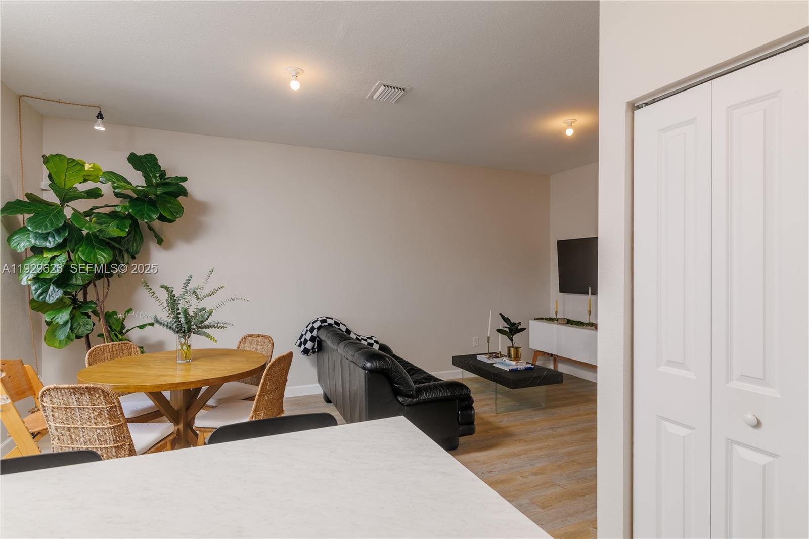 ENCLAVE SOUTH PHASE 2 - Residential