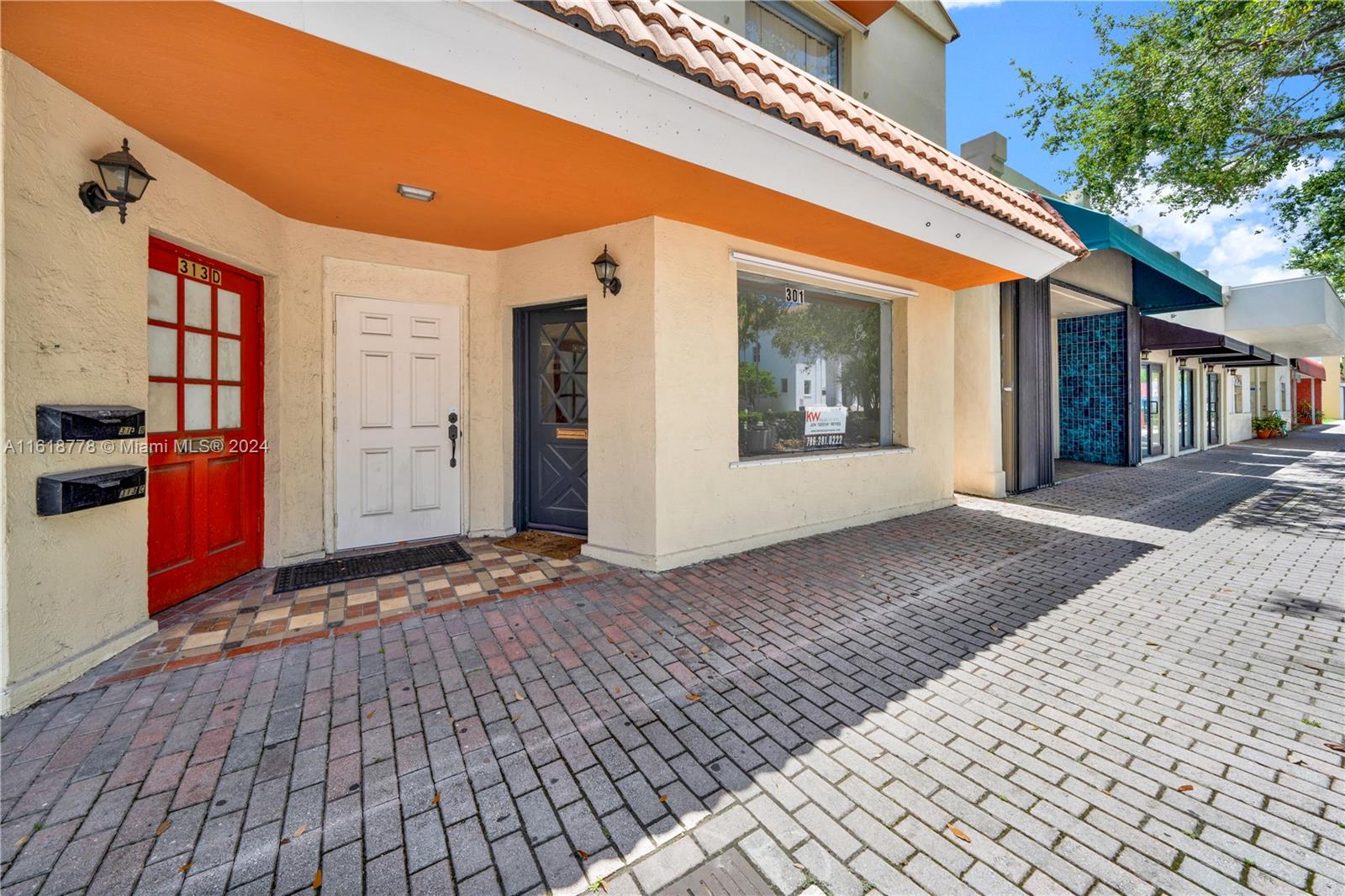 Prime commercial space for rent in Homestead, FL, located on a bustling main road. This 300 sqft storefront offers excellent visibility and accessibility for your business. The open floor plan provides flexibility for various business setups, ensuring a welcoming and functional environment. Additional features include a back covered patio for employees, perfect for breaks or outdoor meetings. The space includes a modern unisex bathroom, ensuring comfort and convenience for both staff and customers. Ideal for retail, office, or specialty shops. Don't miss out on this prime location to elevate your business!