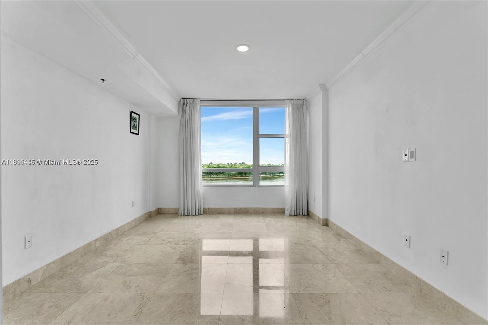 TAO SAWGRASS CONDOMINIUM - Residential